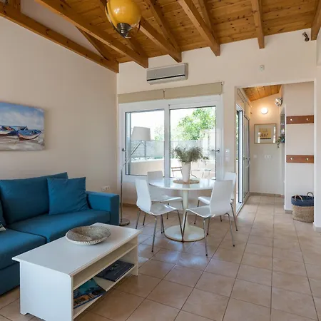 Andreas House * ليكسوري
